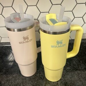 Set of 2 30oz Stanley Quencher Tumblers with Straws Used Condition
